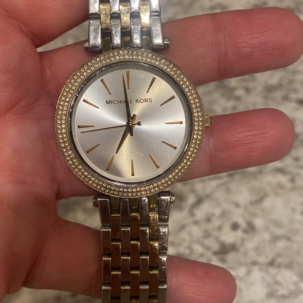 Michael Kors watch - Picture 3 of 3